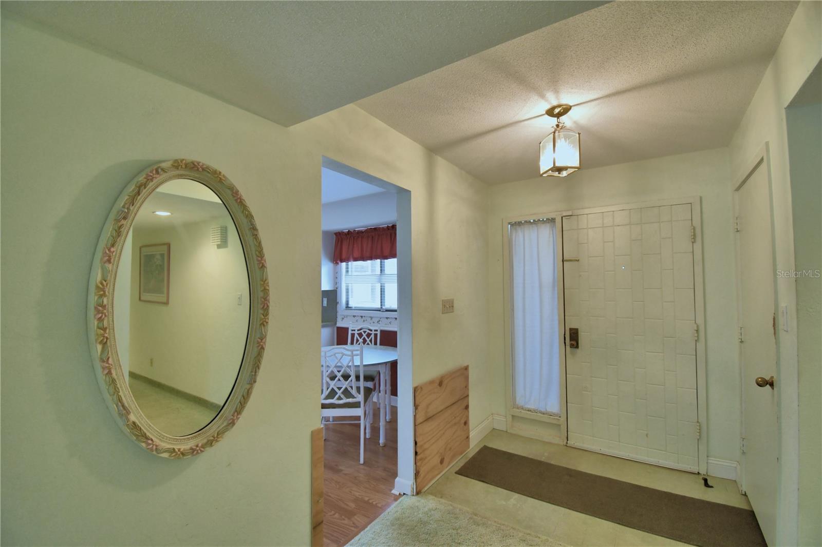 Image 10 of 74 For 118 Canterbury Drive