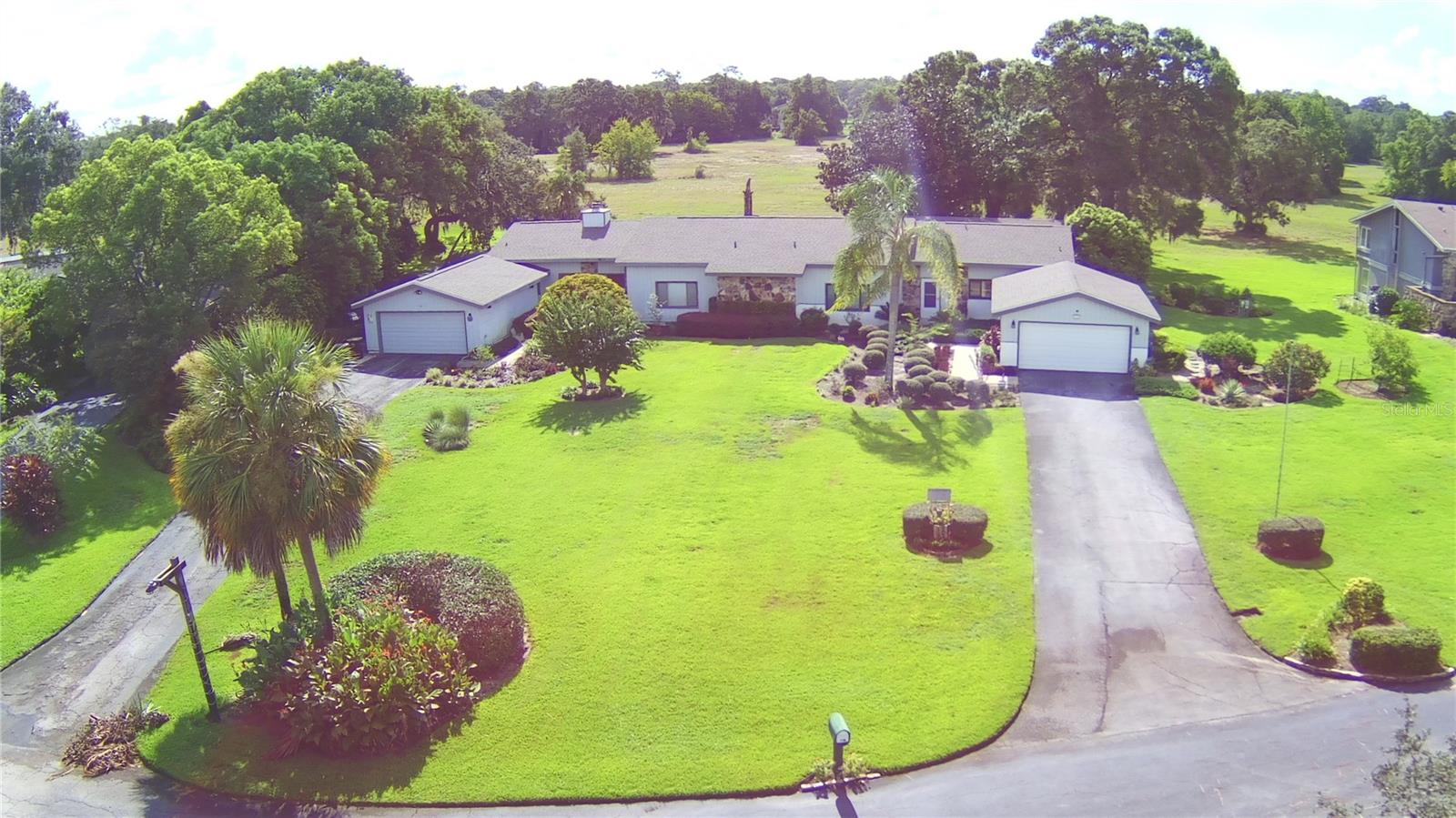 Image 2 of 74 For 118 Canterbury Drive