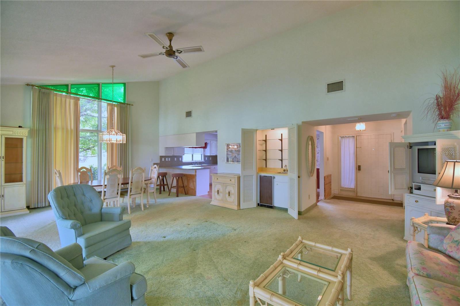 Image 30 of 74 For 118 Canterbury Drive