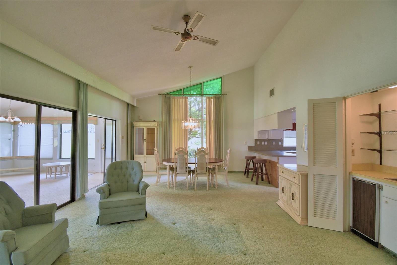 Image 33 of 74 For 118 Canterbury Drive