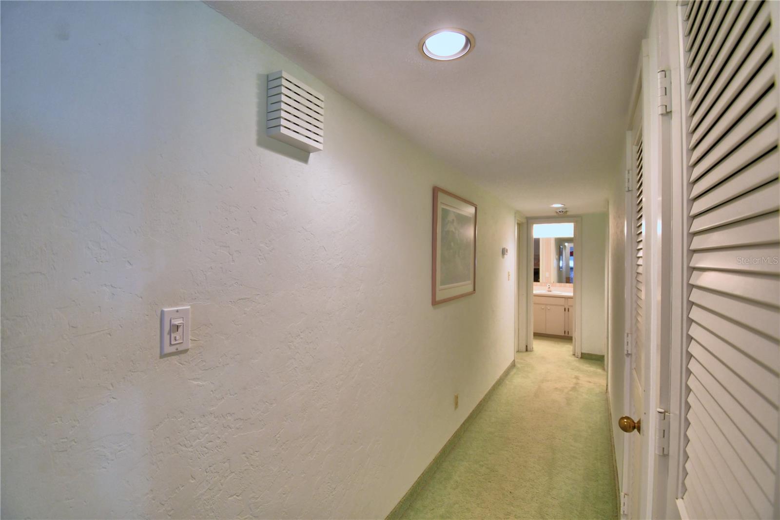 Image 41 of 74 For 118 Canterbury Drive