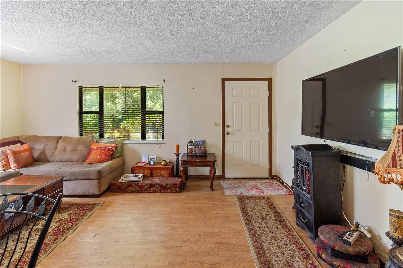 Image 4 of 58 For 1360 Collany Lane