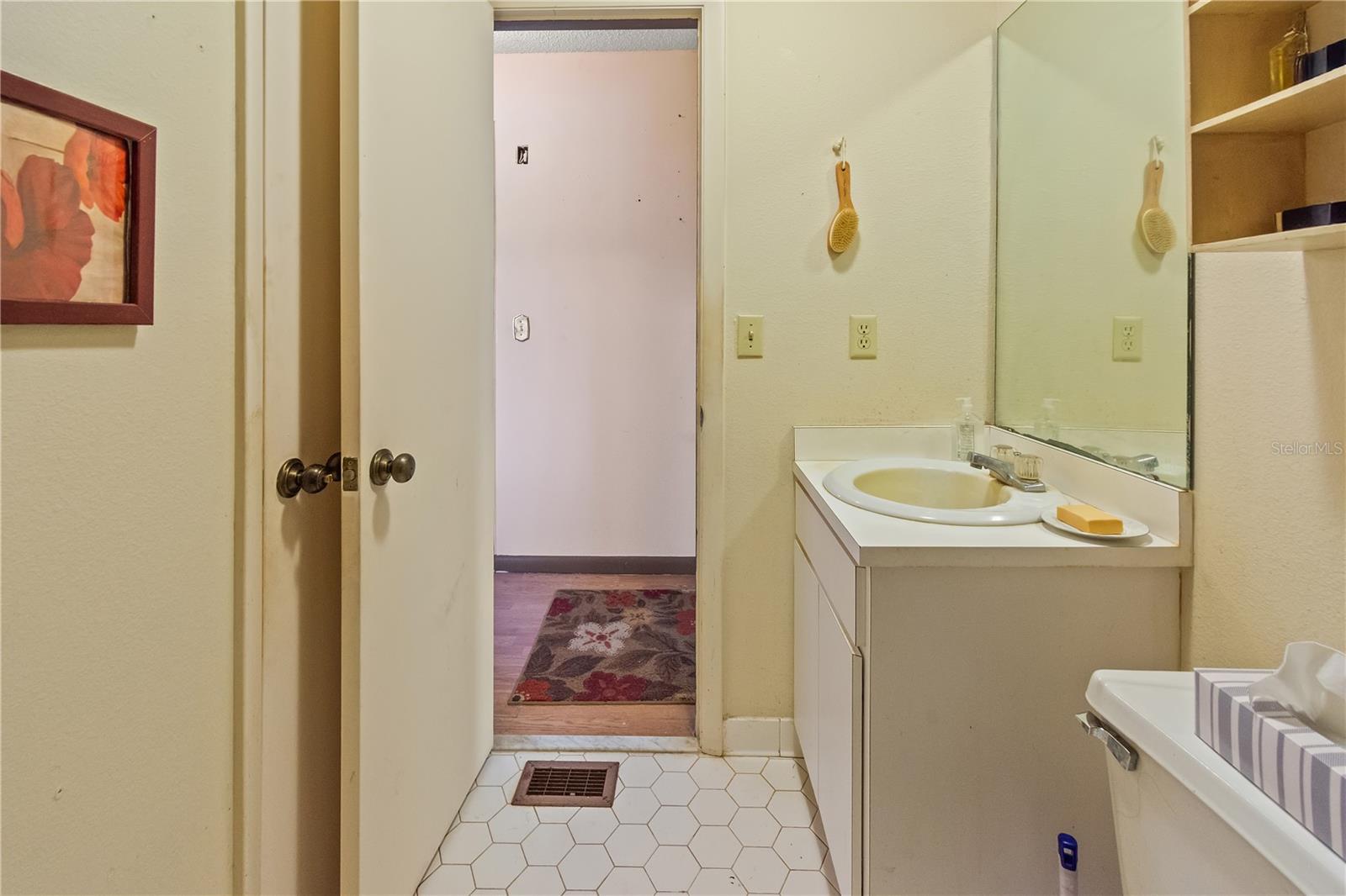 Image 9 of 58 For 1360 Collany Lane