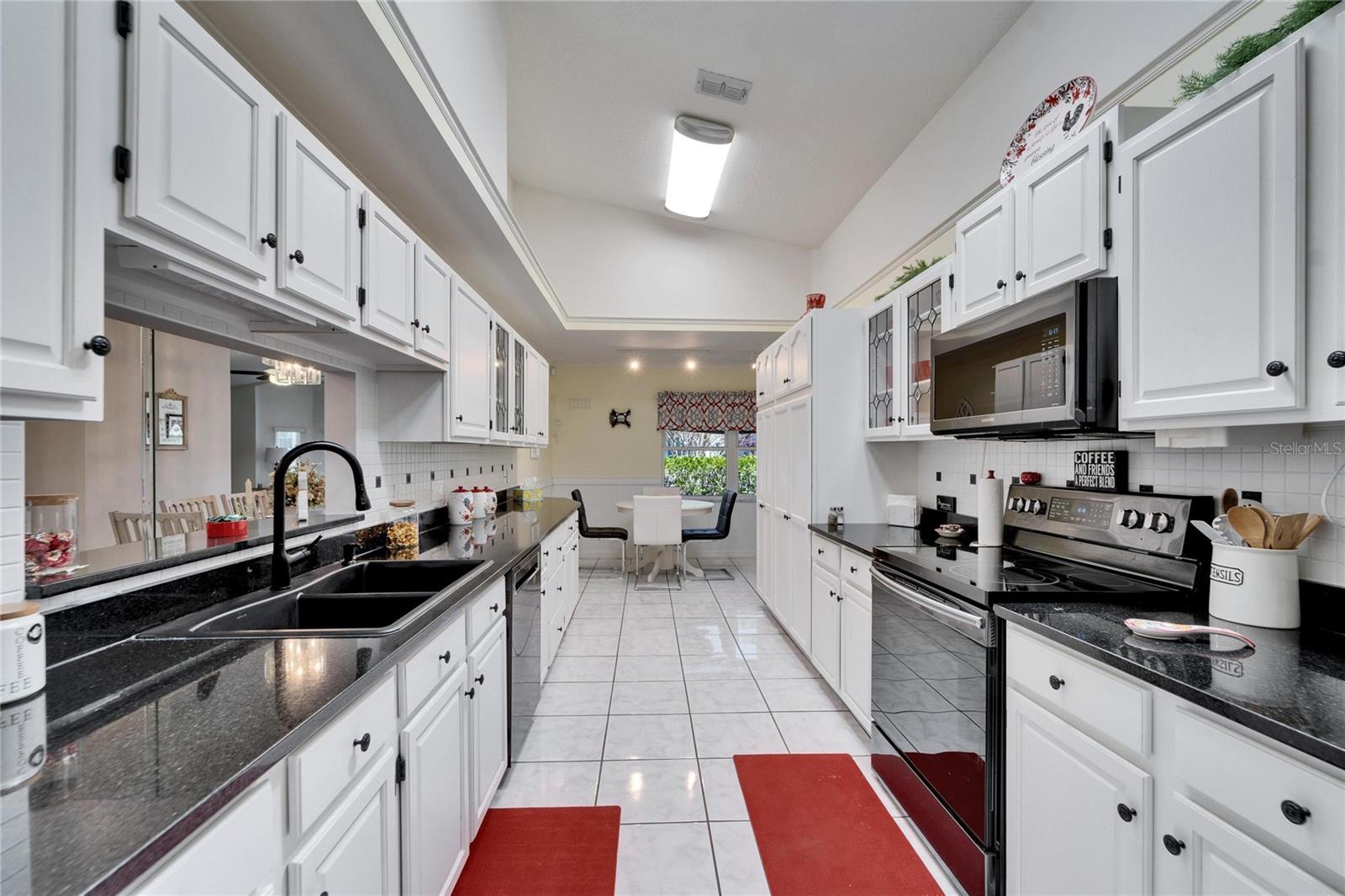 Image 10 of 90 For 6059 Condor Drive