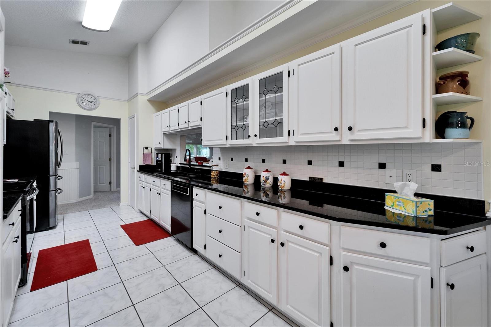 Image 17 of 90 For 6059 Condor Drive