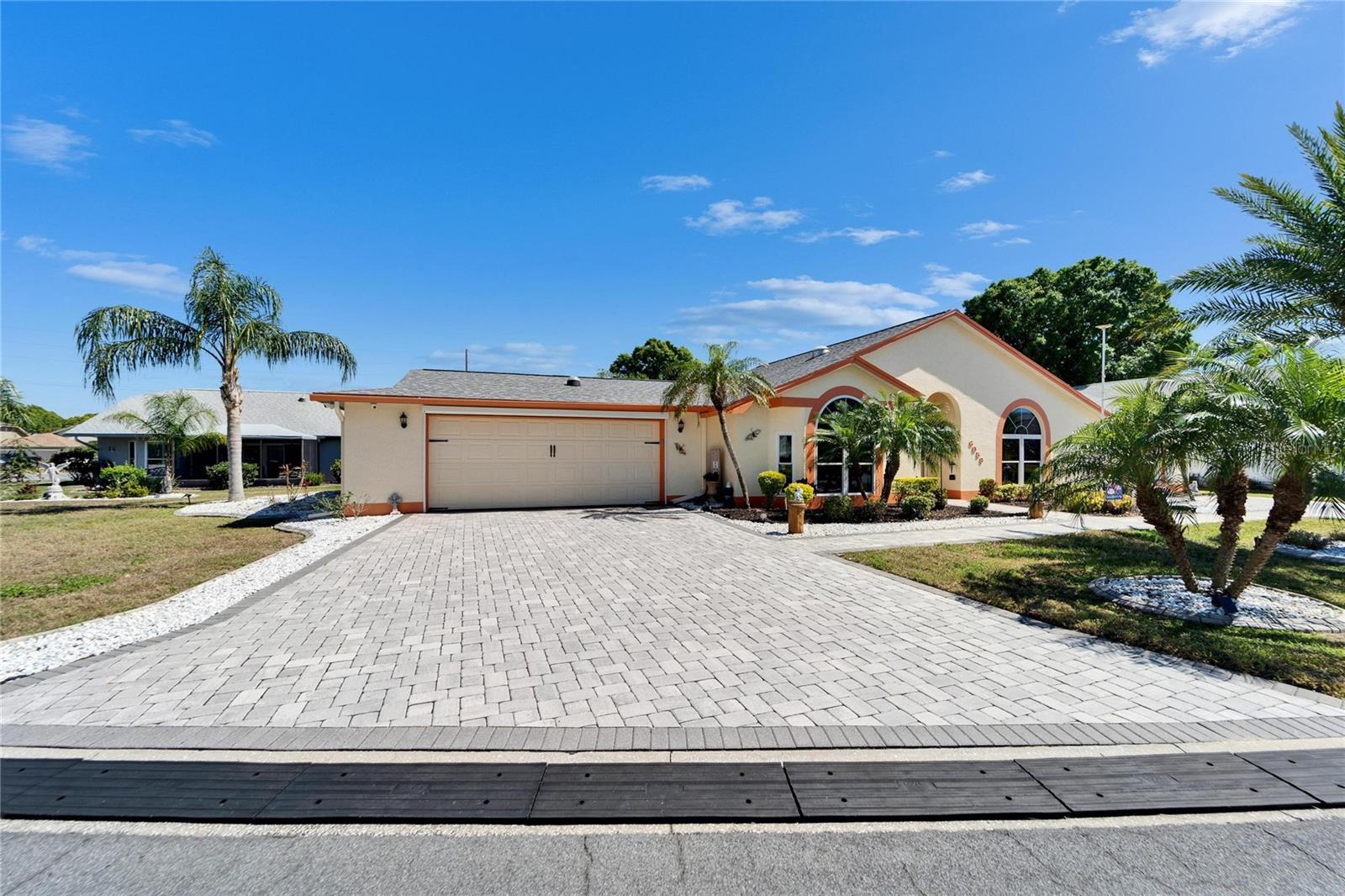 Image 3 of 90 For 6059 Condor Drive