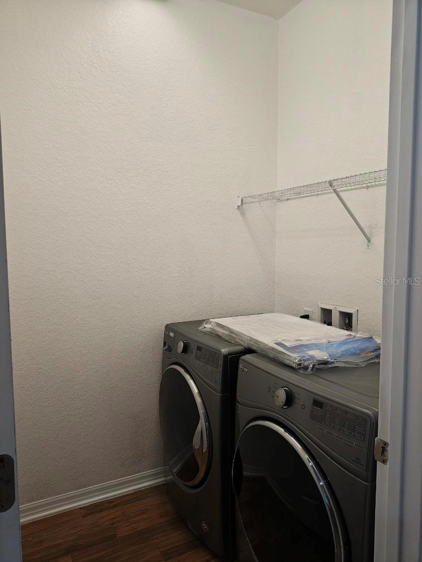 Image 15 of 20 For 1561 Shorewood Drive