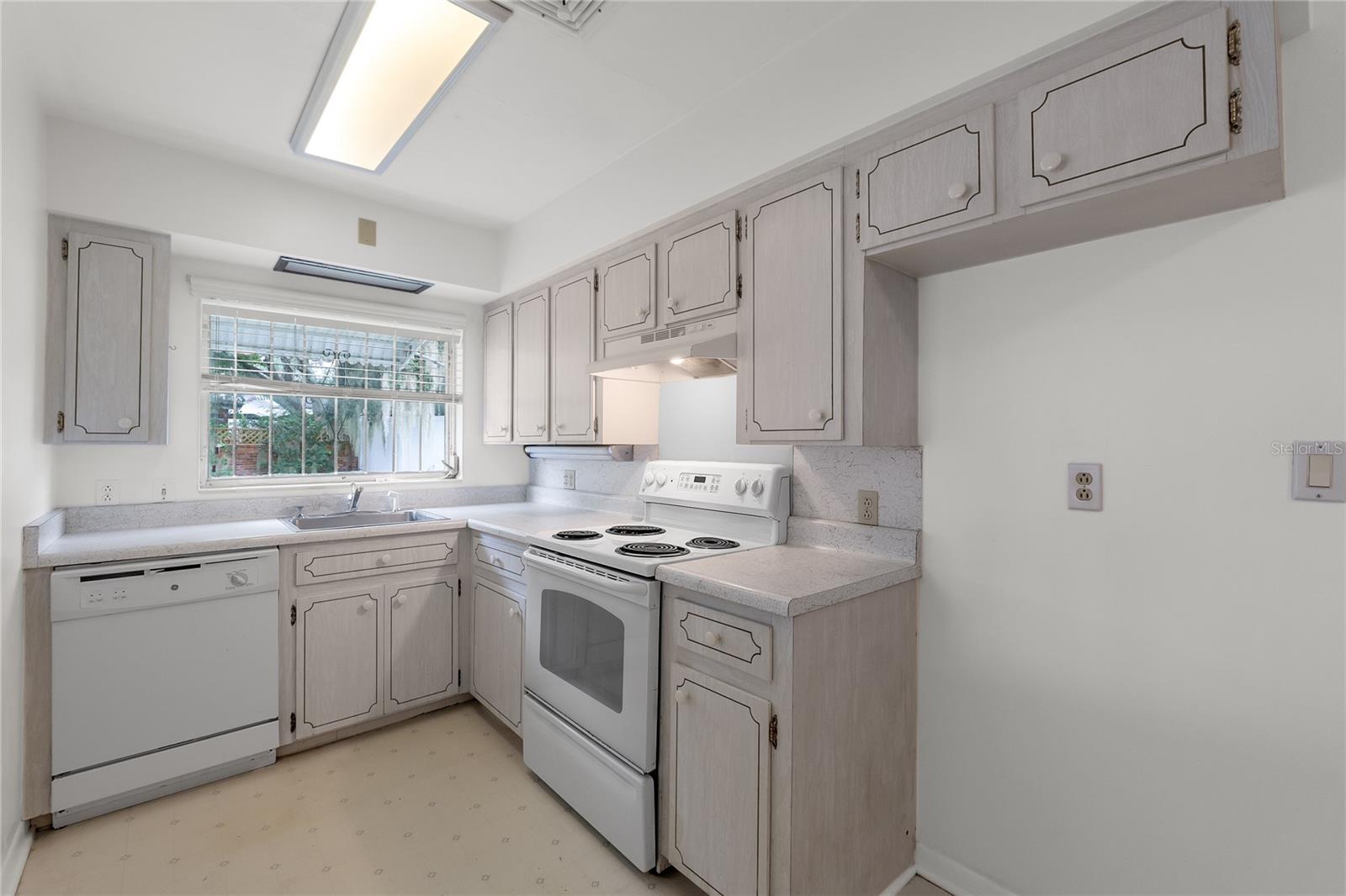 Image 12 of 37 For 119 14th Street Se