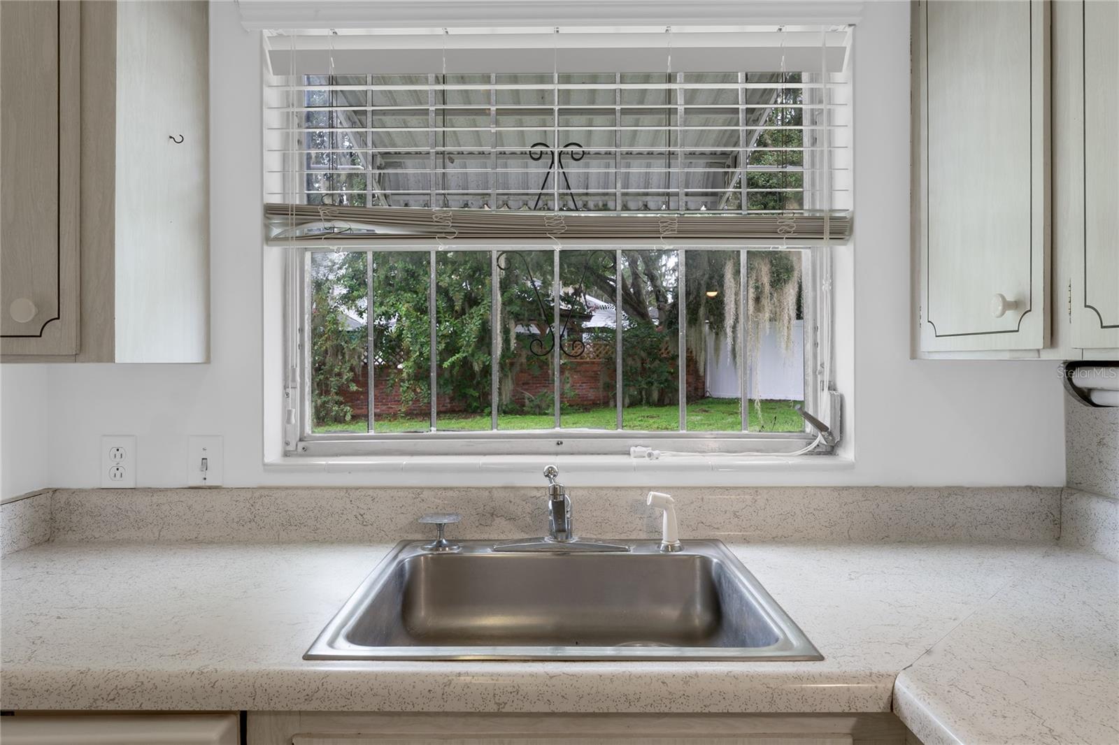 Image 14 of 37 For 119 14th Street Se