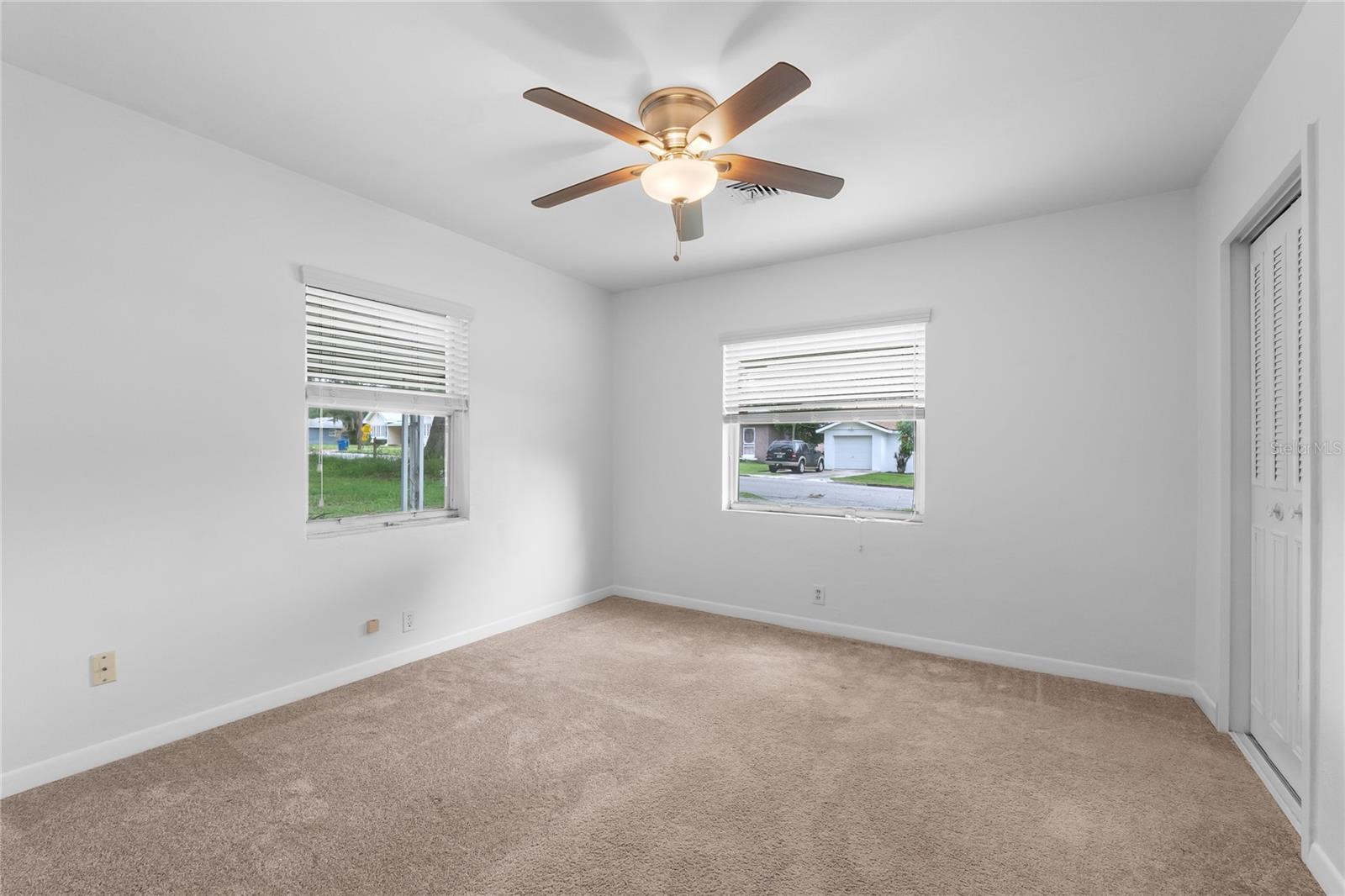 Image 18 of 37 For 119 14th Street Se
