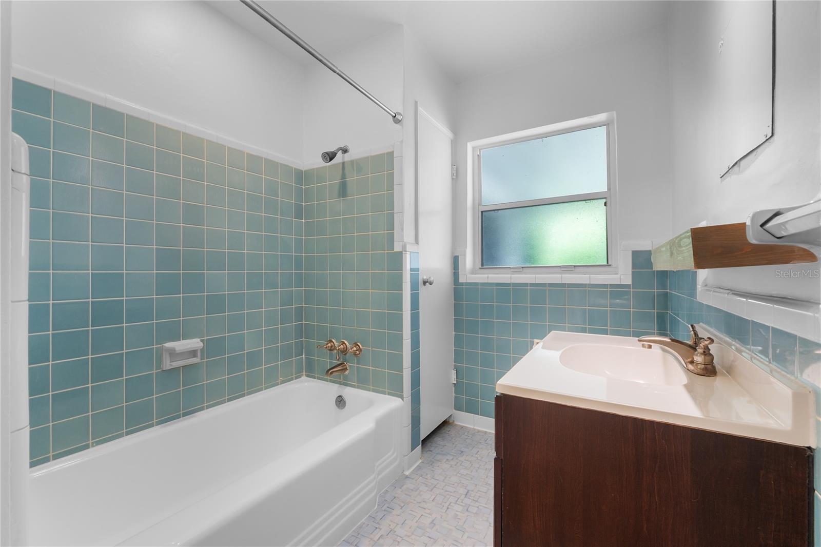 Image 20 of 37 For 119 14th Street Se