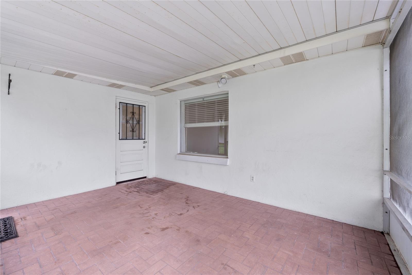 Image 21 of 37 For 119 14th Street Se