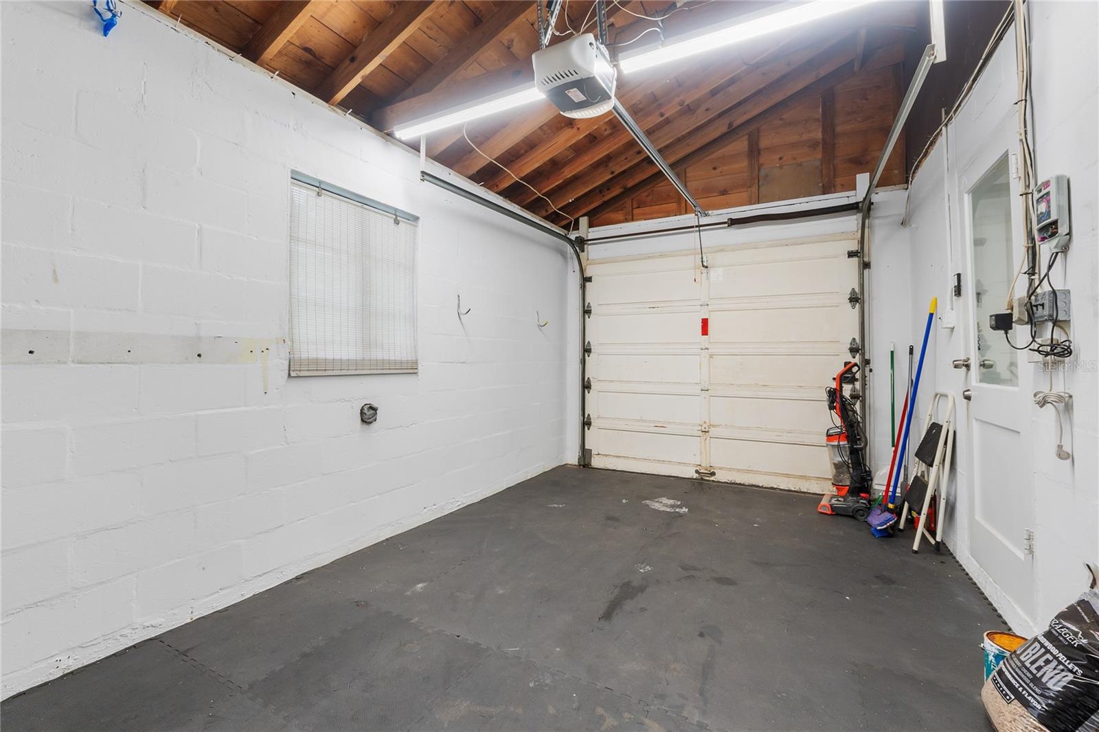 Image 24 of 37 For 119 14th Street Se