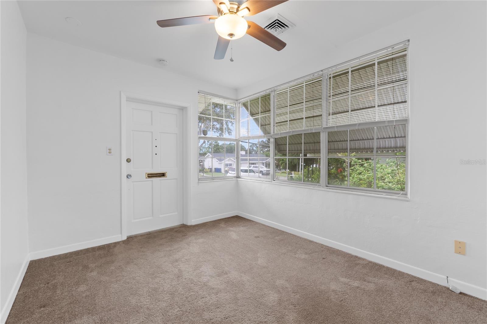 Image 5 of 37 For 119 14th Street Se