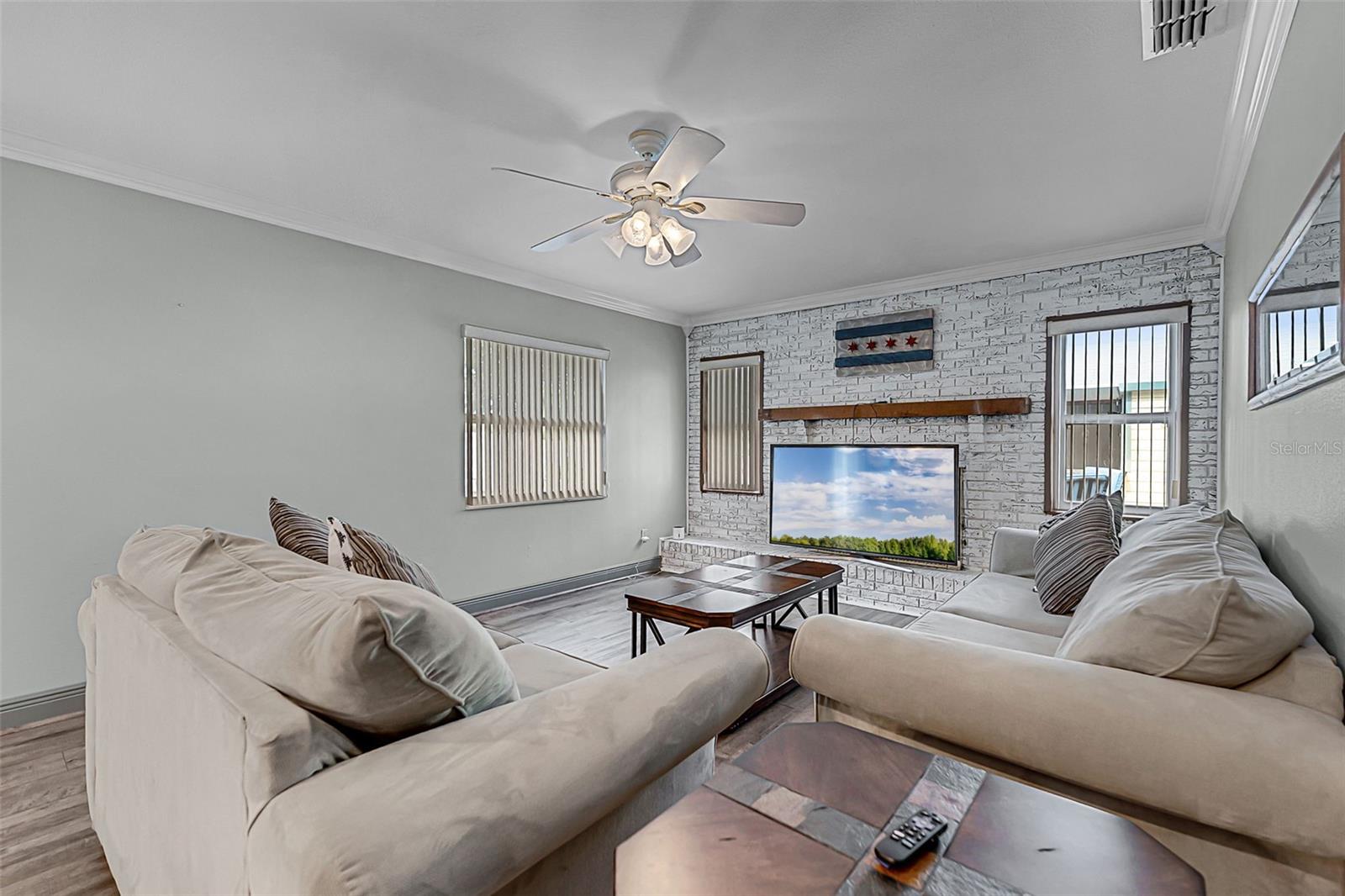 Image 15 of 39 For 4805 Oak Acres Drive