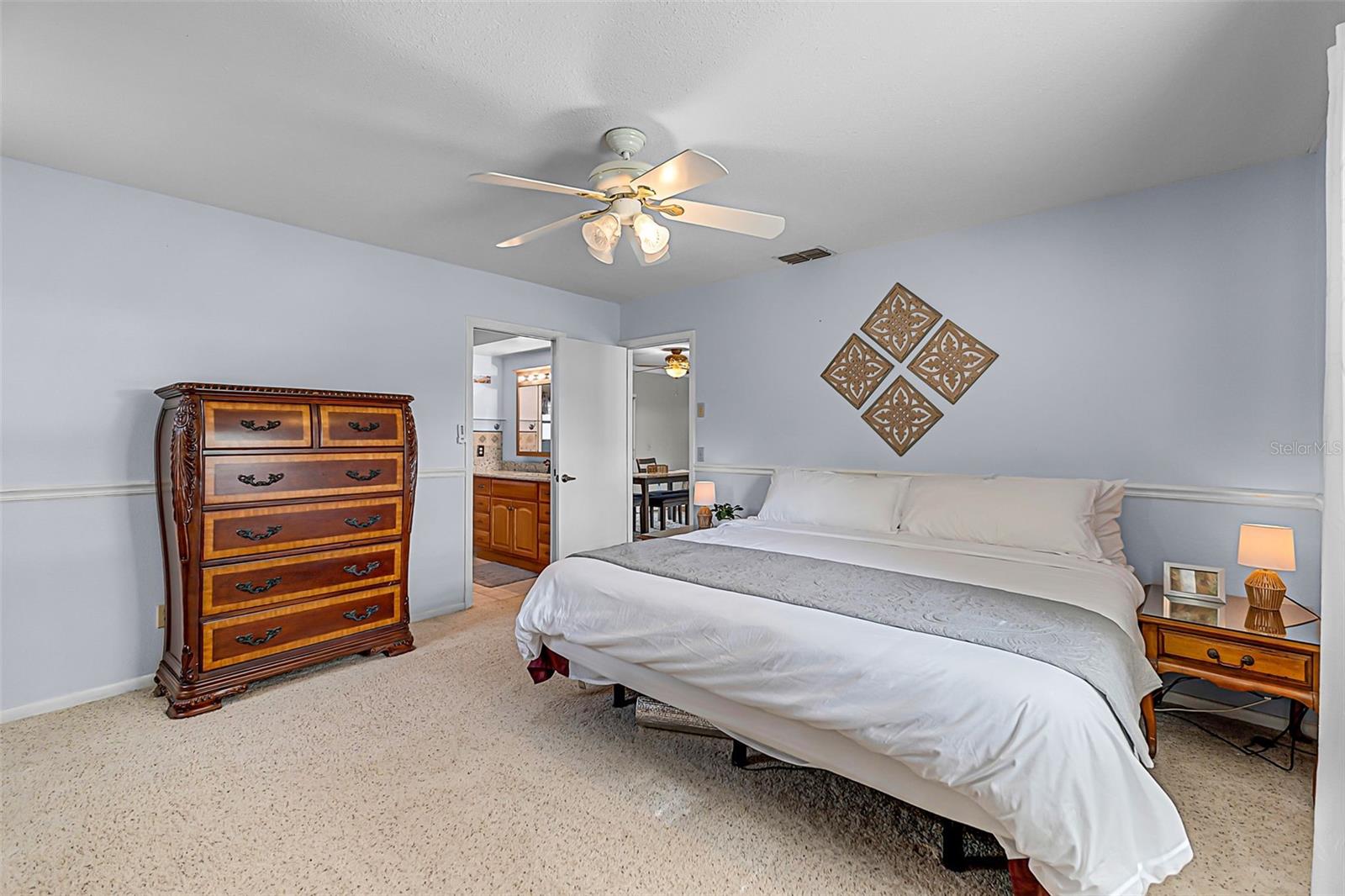 Image 17 of 39 For 4805 Oak Acres Drive