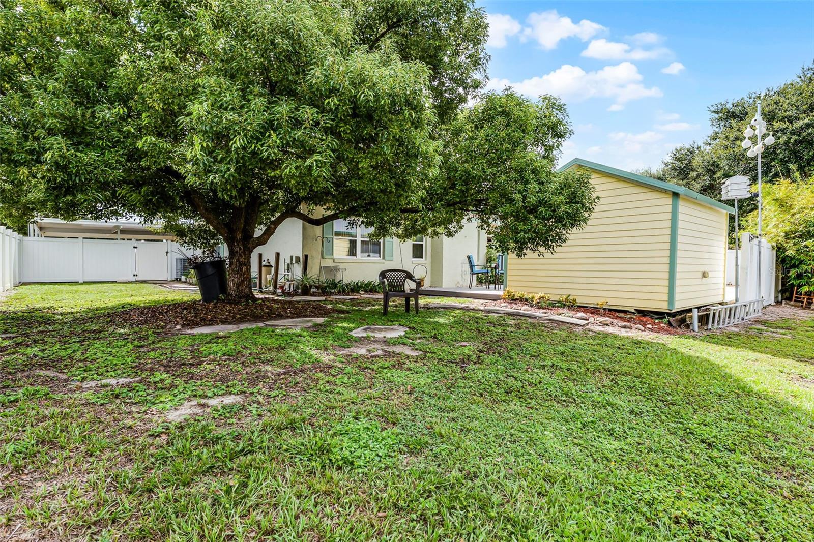 Image 28 of 39 For 4805 Oak Acres Drive
