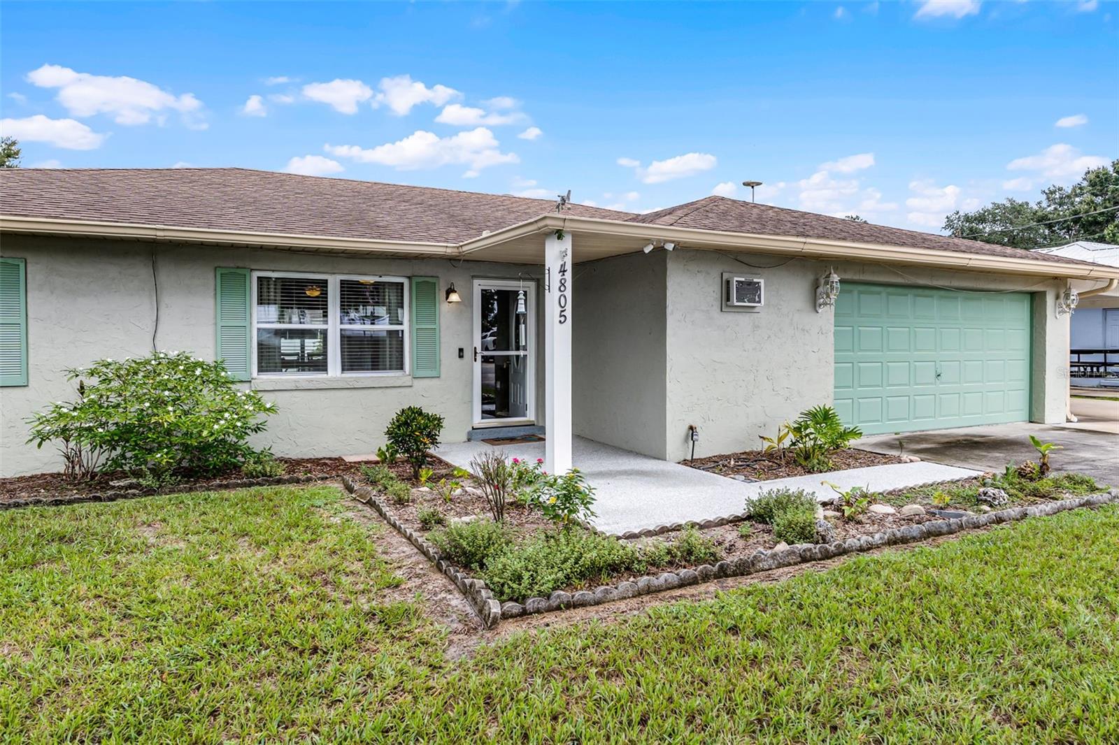 Image 4 of 39 For 4805 Oak Acres Drive