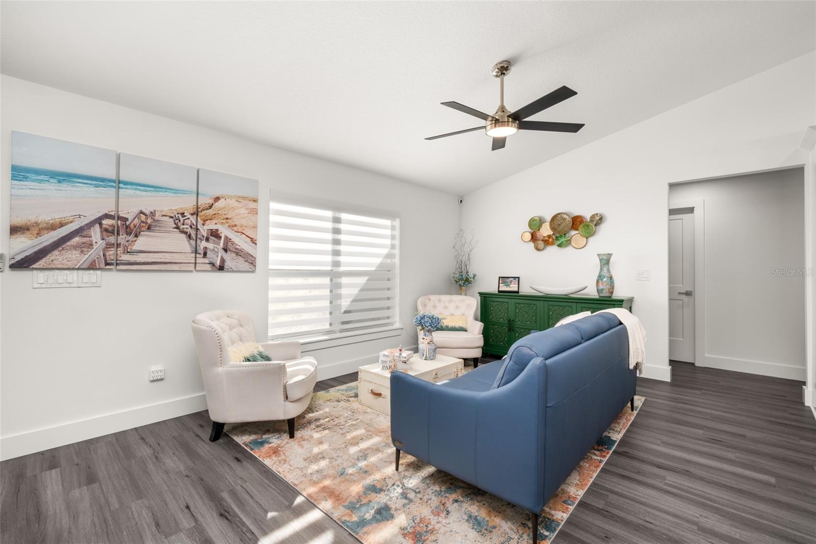 Image 2 of 49 For 5810 Columbus Boulevard