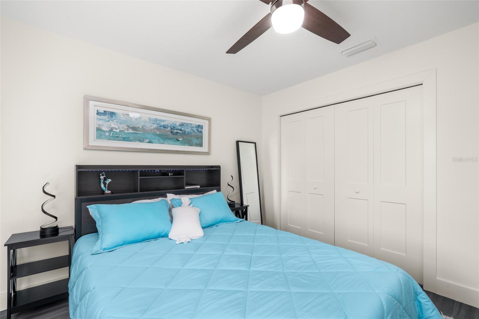 Image 24 of 49 For 5810 Columbus Boulevard