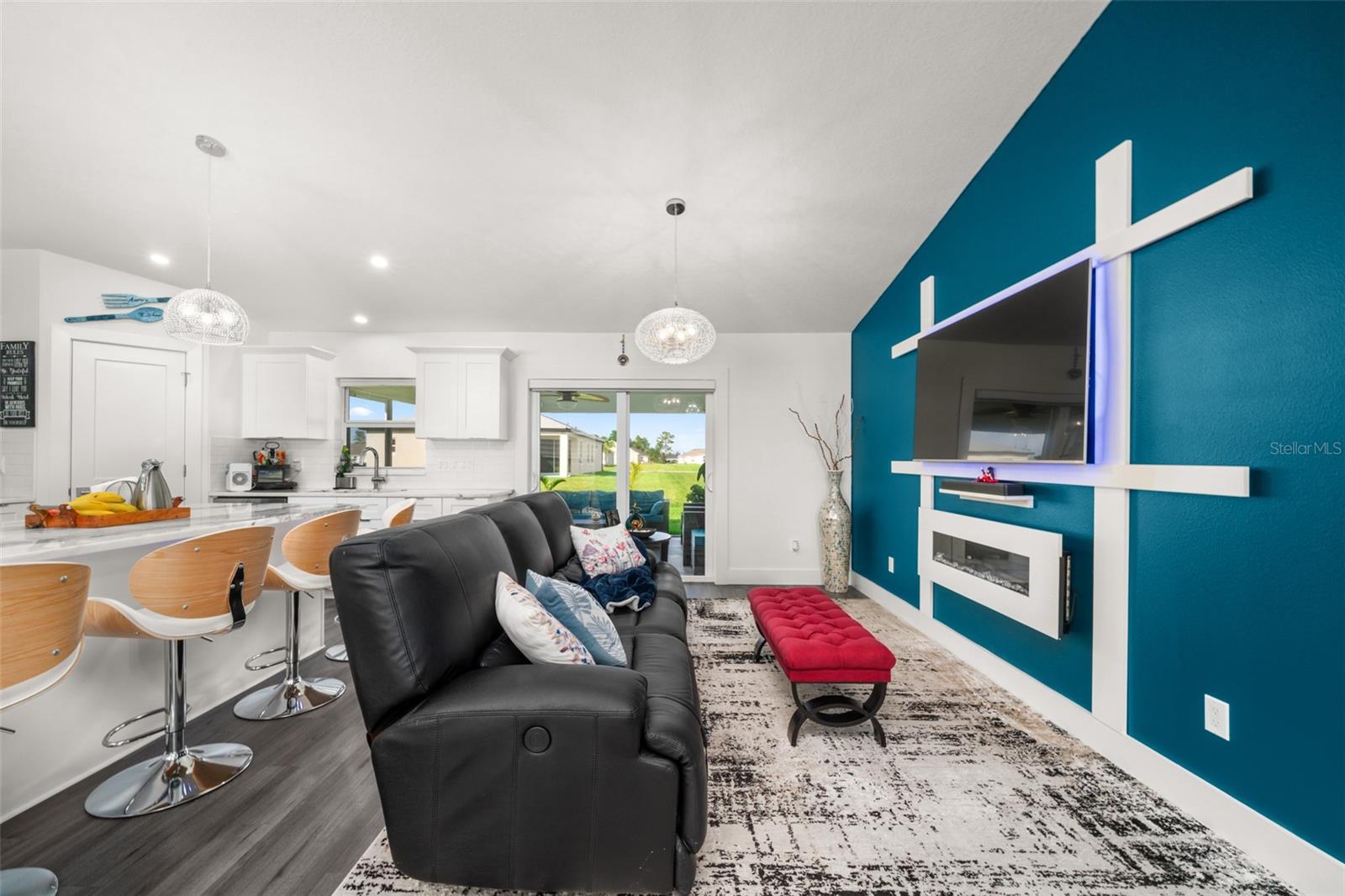 Image 5 of 49 For 5810 Columbus Boulevard