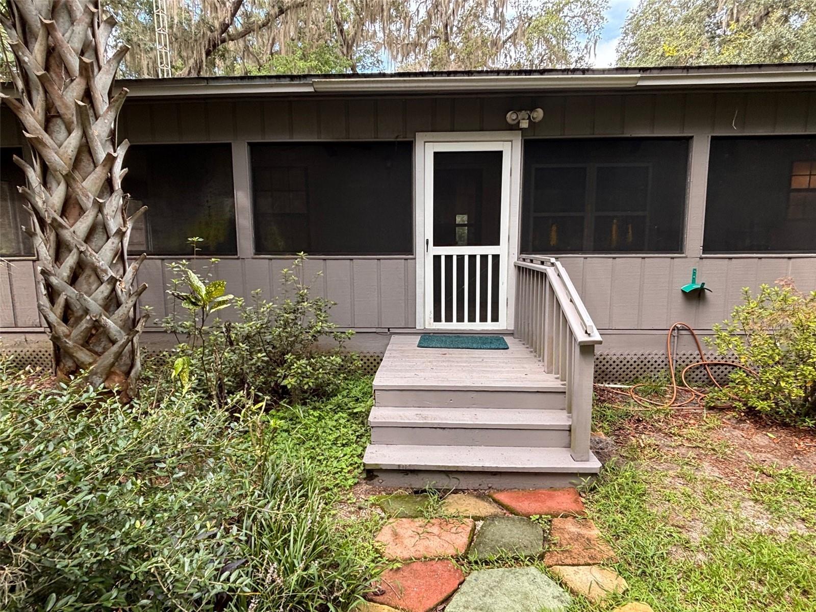 Image 6 of 83 For 9926 Holden Park Road