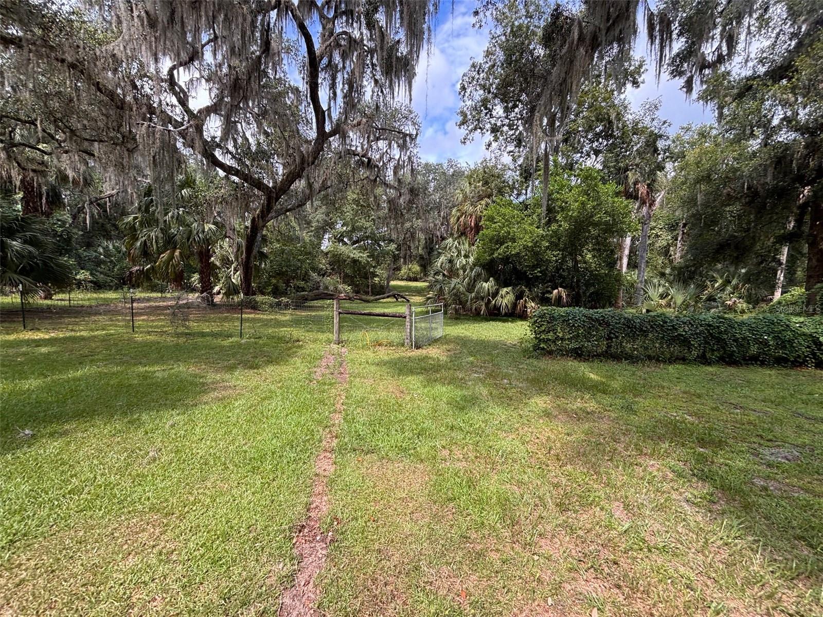 Image 63 of 83 For 9926 Holden Park Road