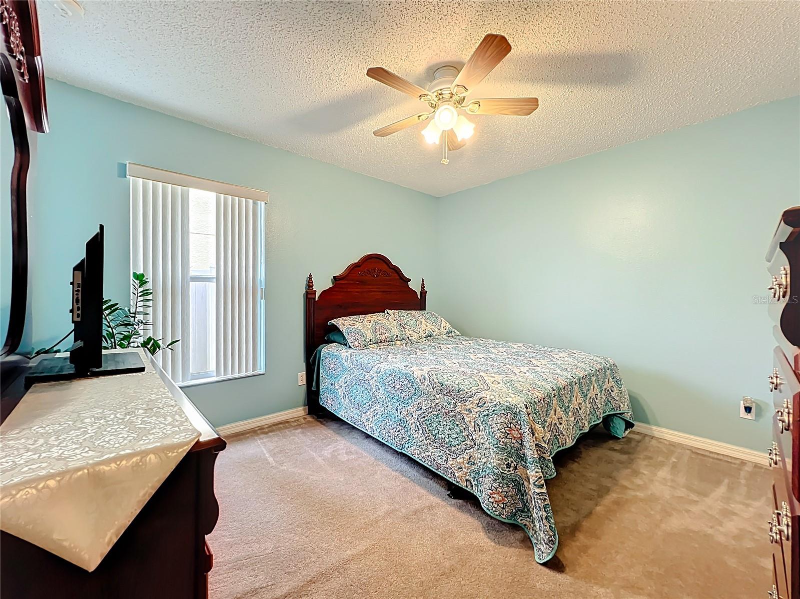 Image 14 of 38 For 102 Somerset Oaks Court