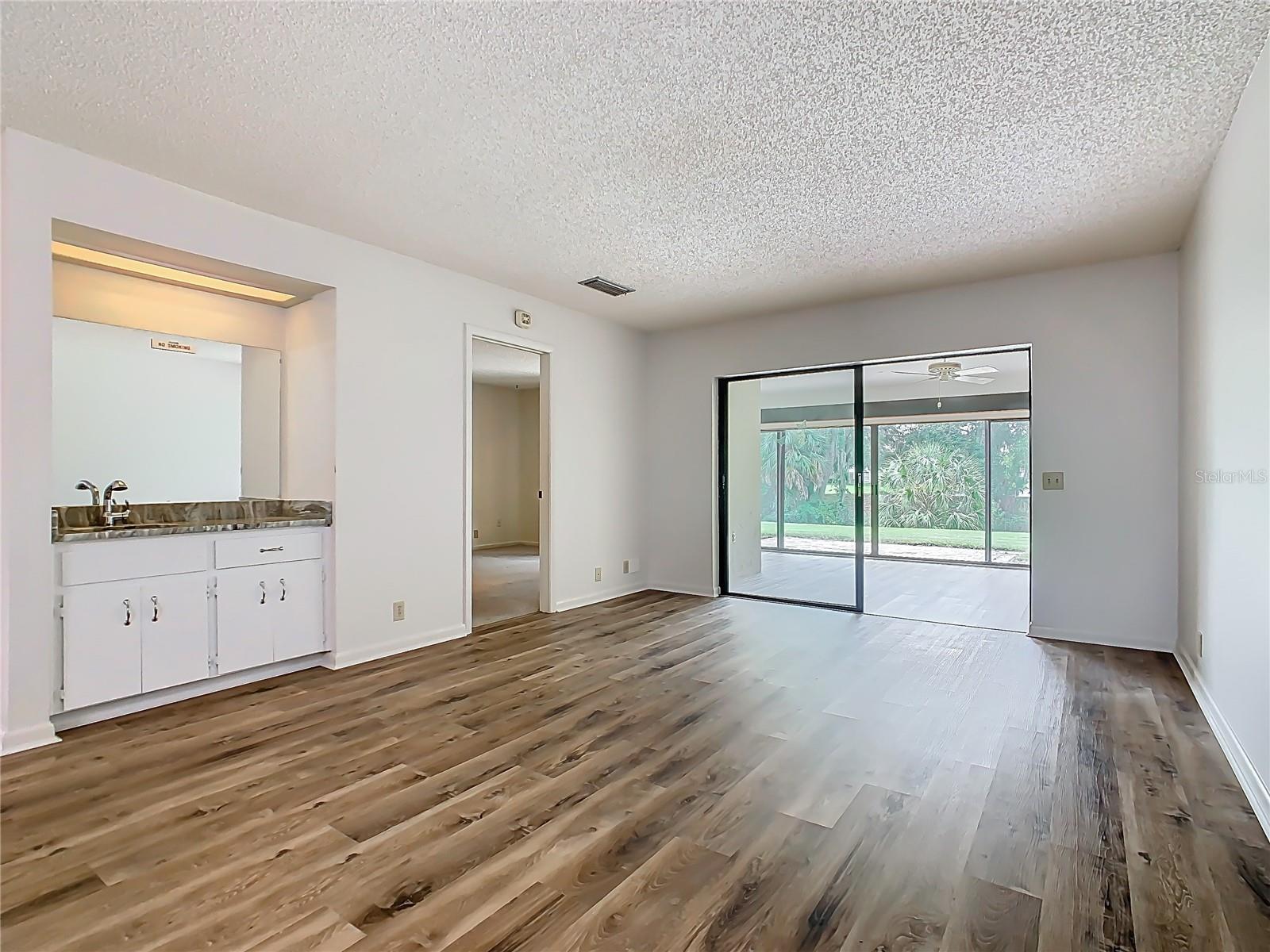 Image 10 of 58 For 1012 Medinah Dr