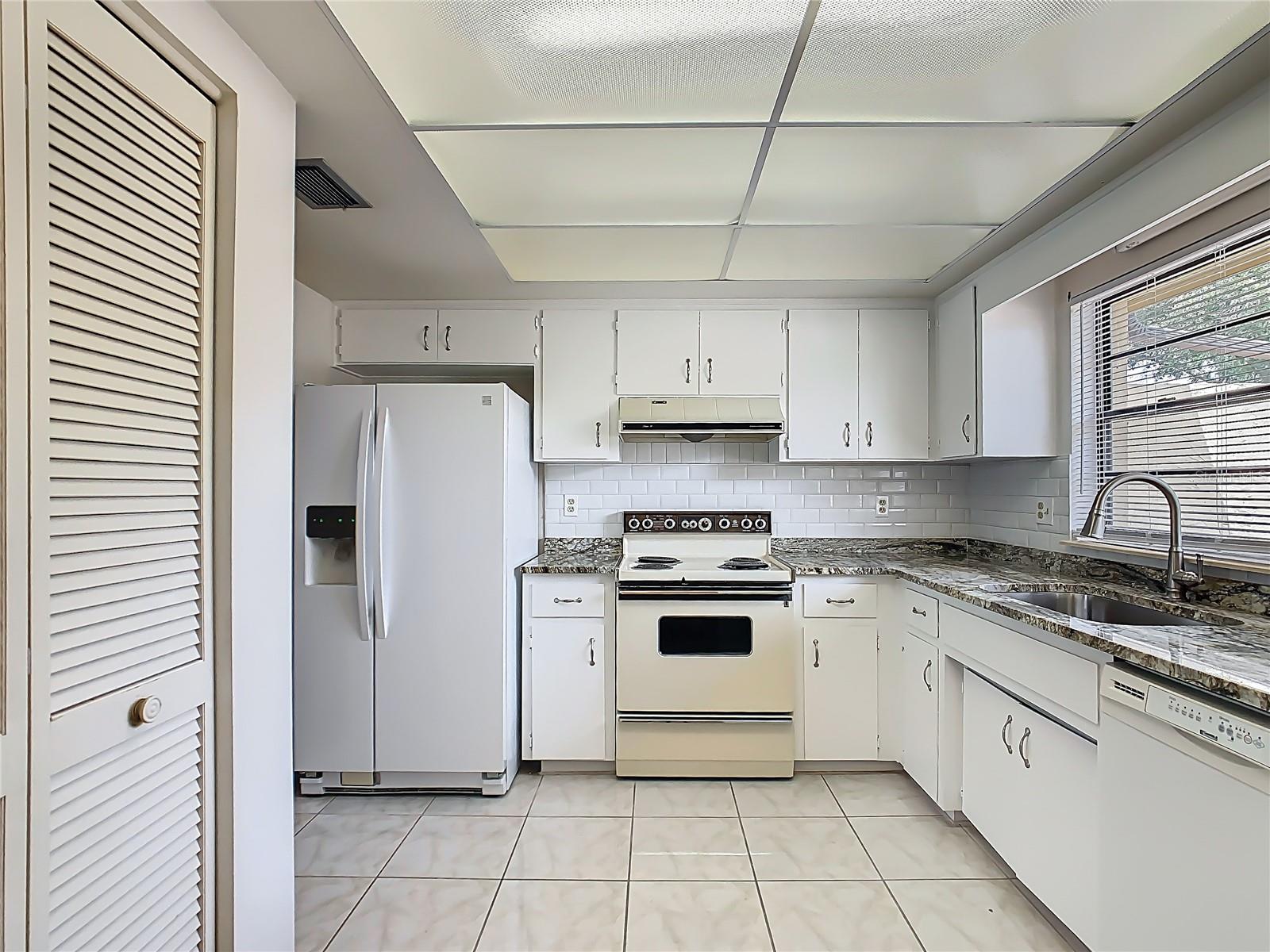 Image 2 of 58 For 1012 Medinah Dr