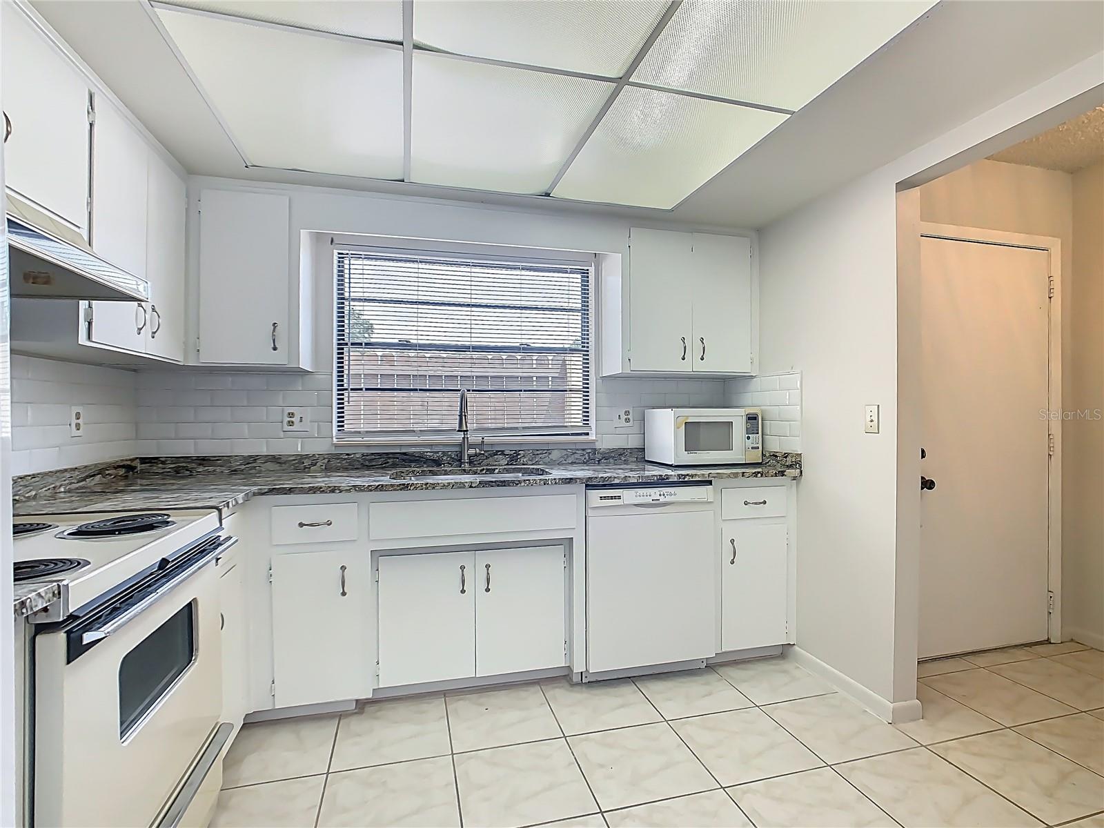 Image 4 of 58 For 1012 Medinah Dr