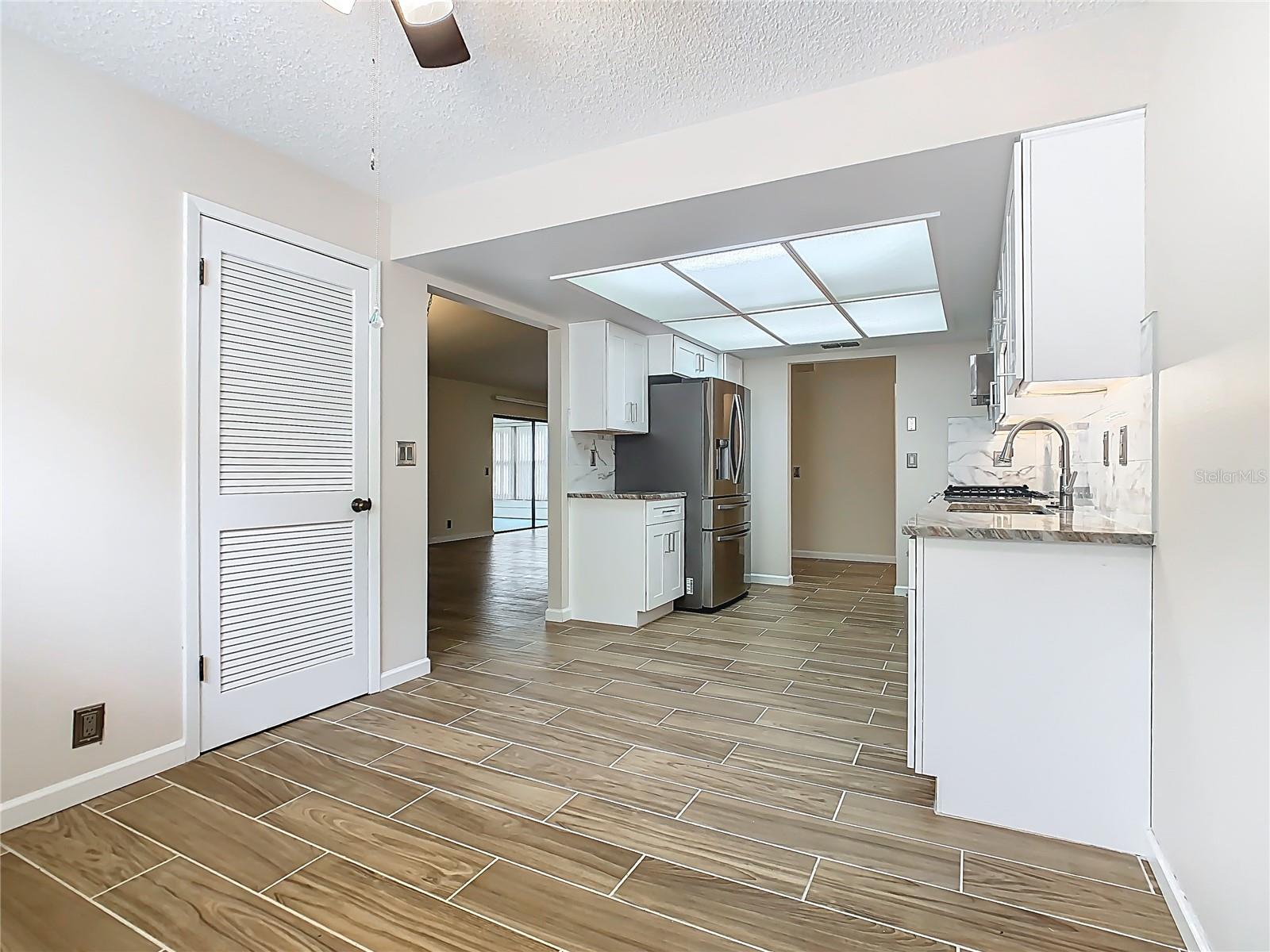 Image 10 of 54 For 560 Saint Andrews Rd
