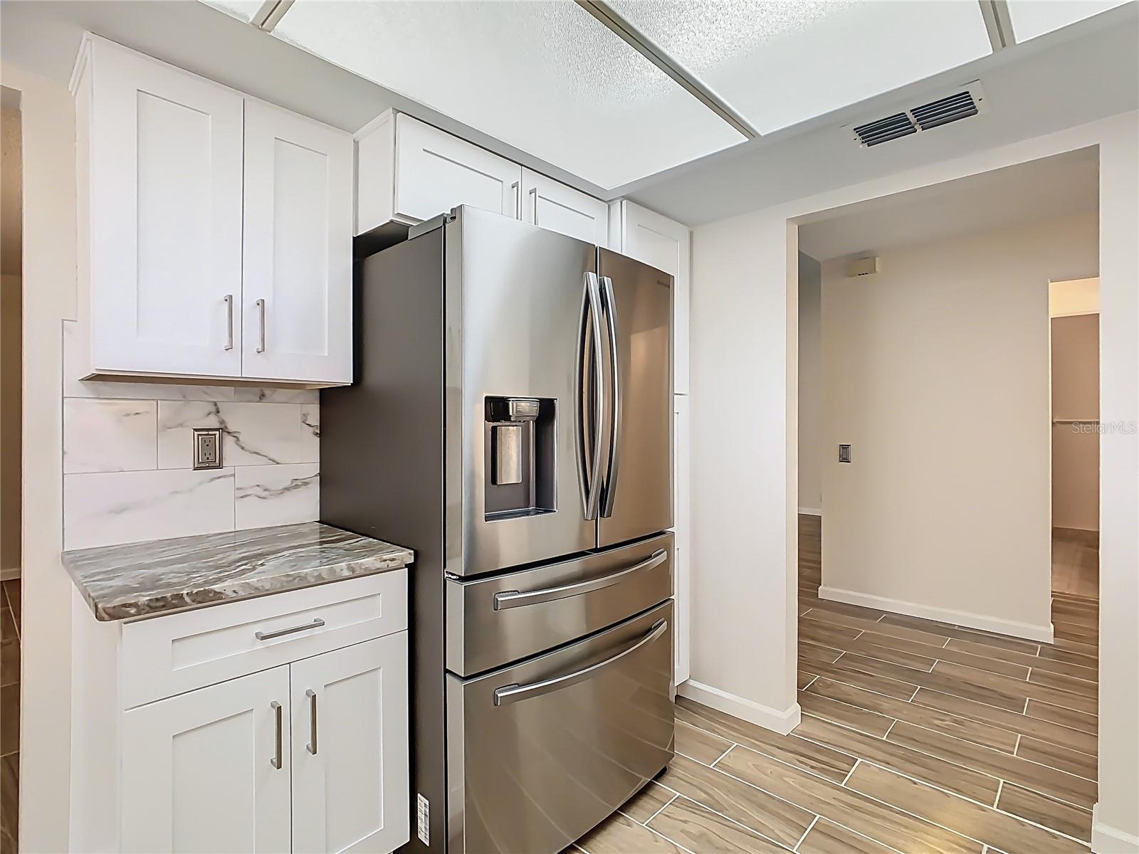 Image 5 of 54 For 560 Saint Andrews Rd