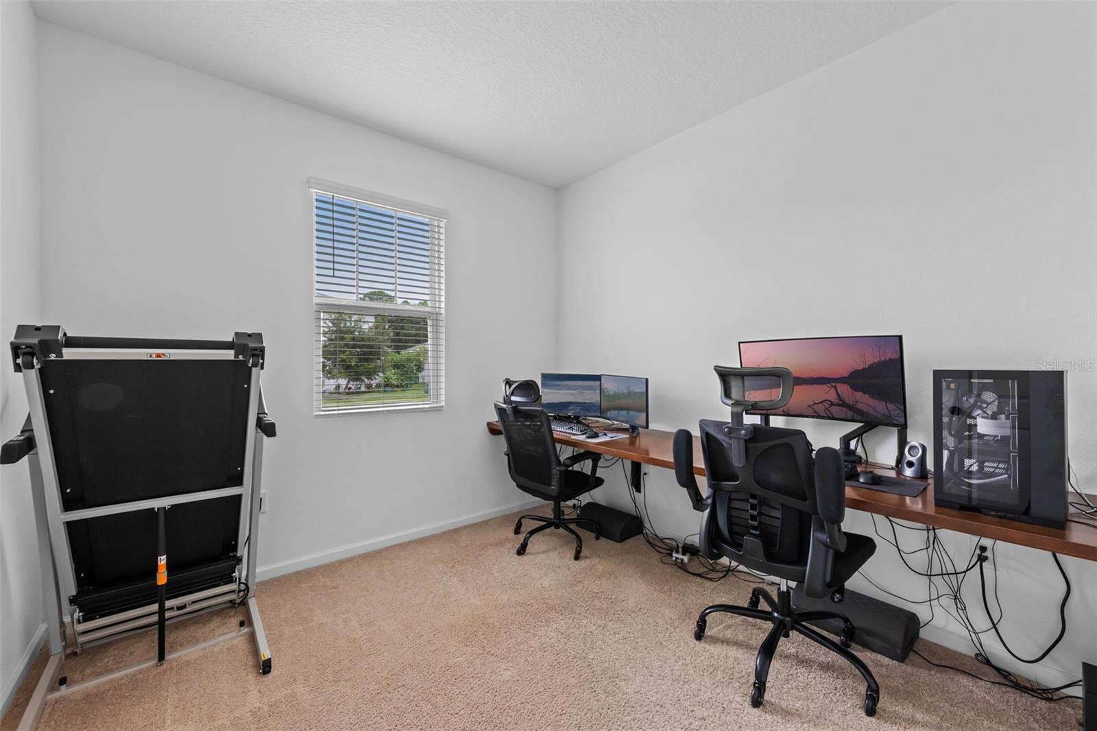 Image 19 of 29 For 208 Summershore Drive