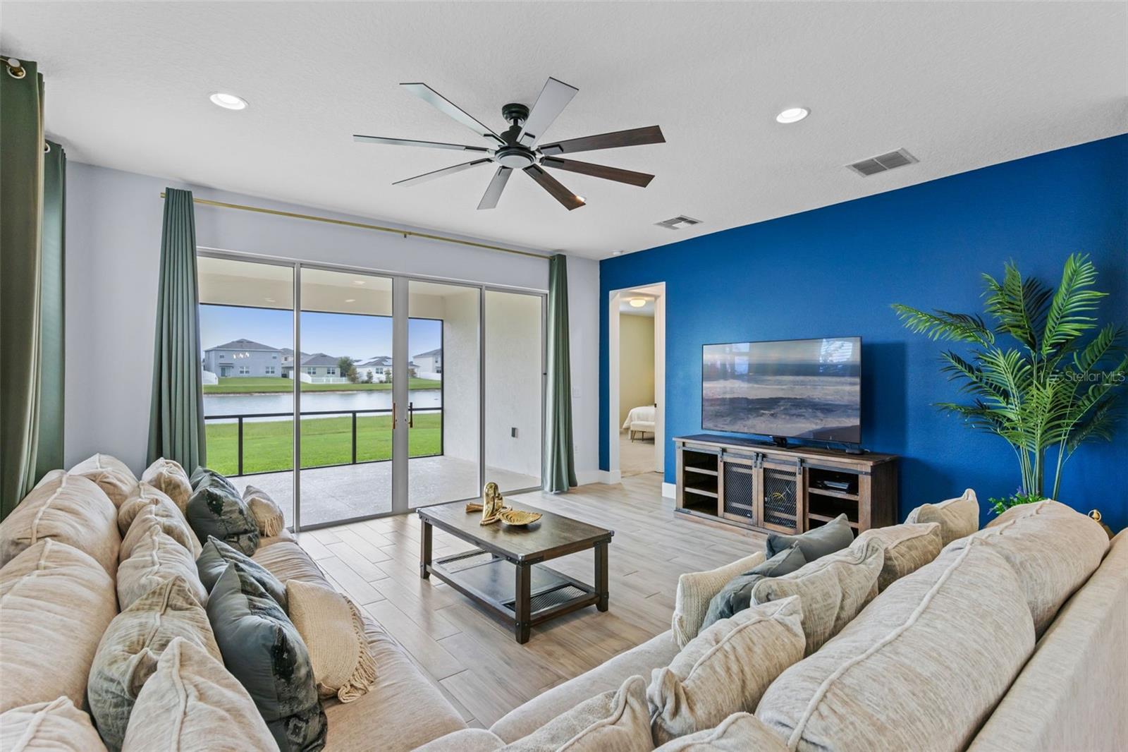 Image 7 of 29 For 208 Summershore Drive