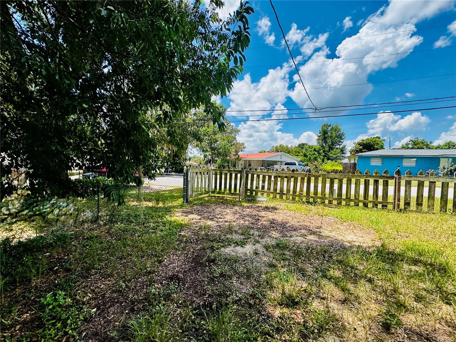 Image 7 of 17 For 2927 Dudley Drive