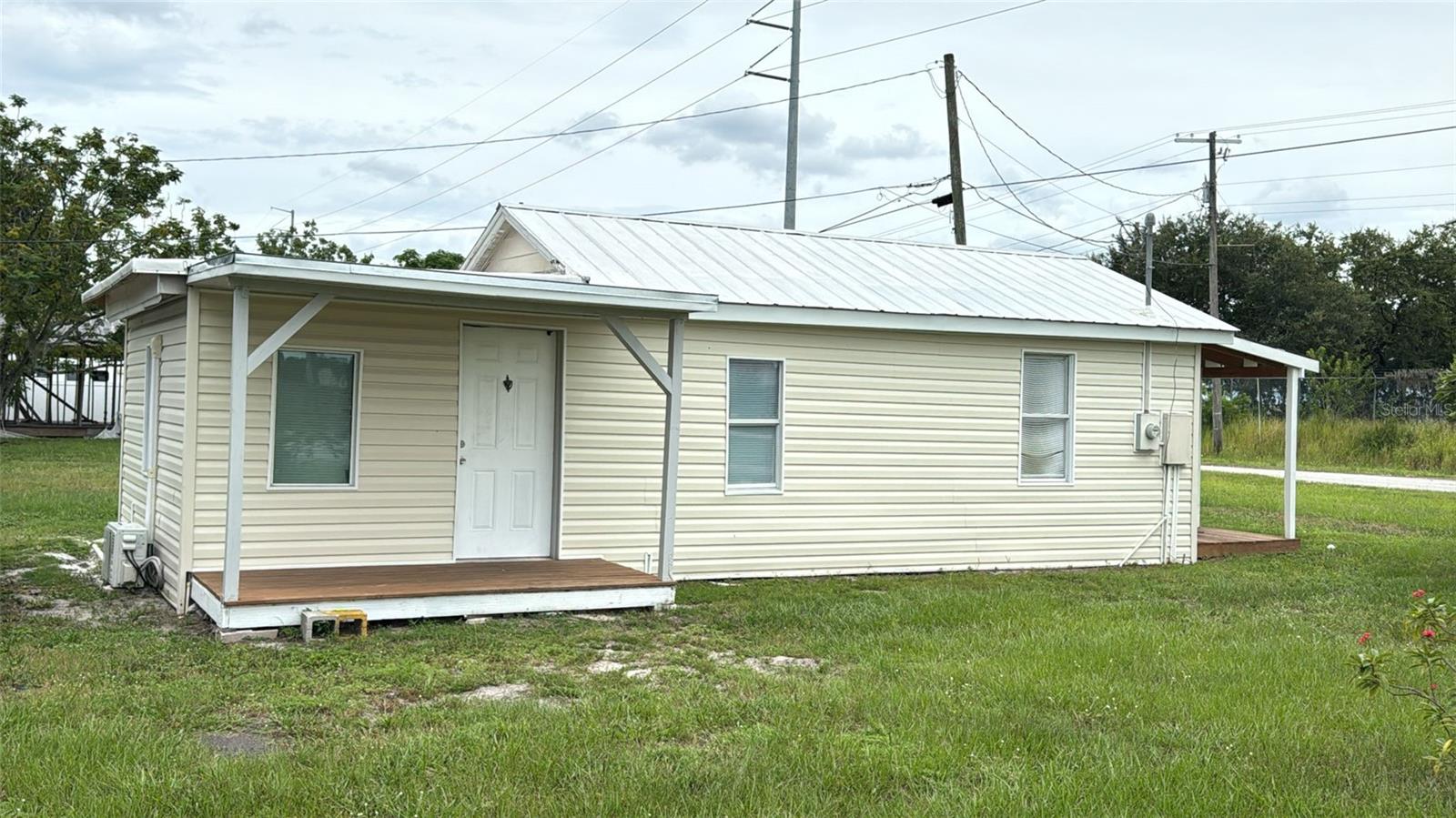 Image 3 of 96 For 1510 Derby Avenue