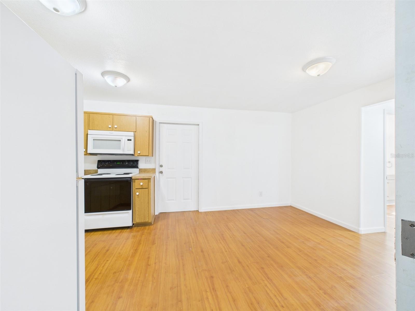 Image 42 of 96 For 1510 Derby Avenue