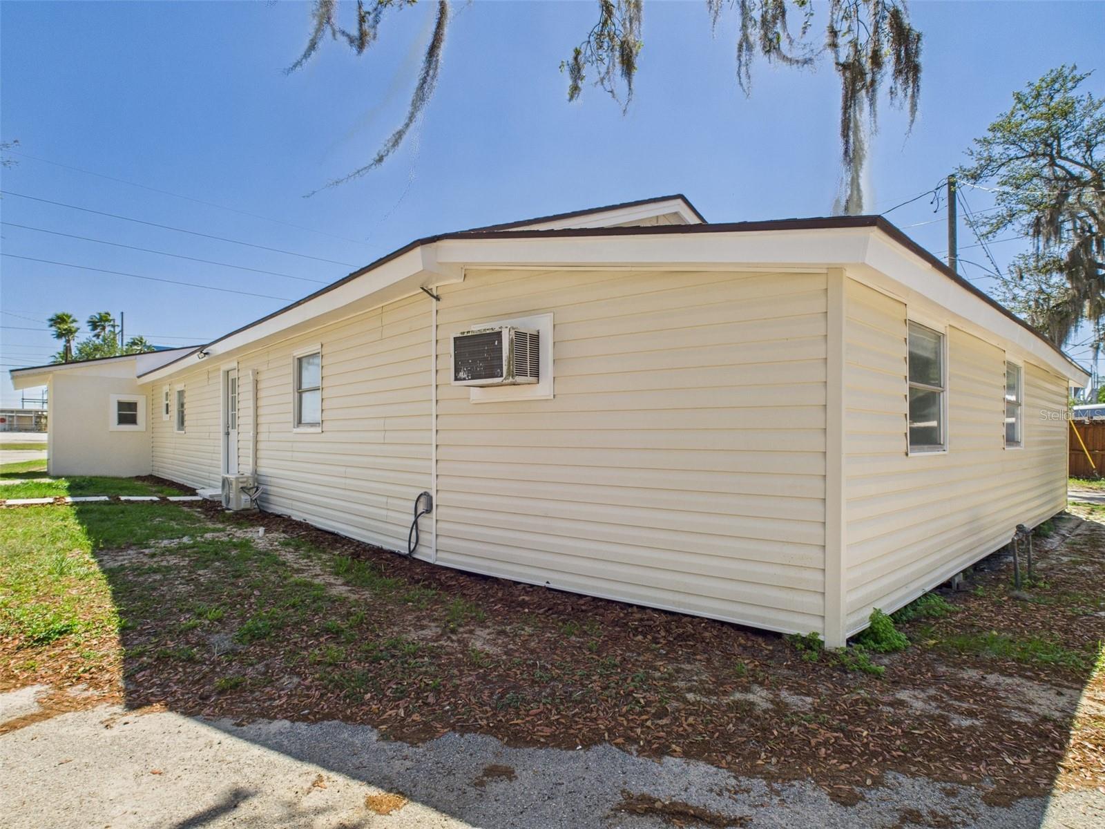 Image 79 of 96 For 1510 Derby Avenue