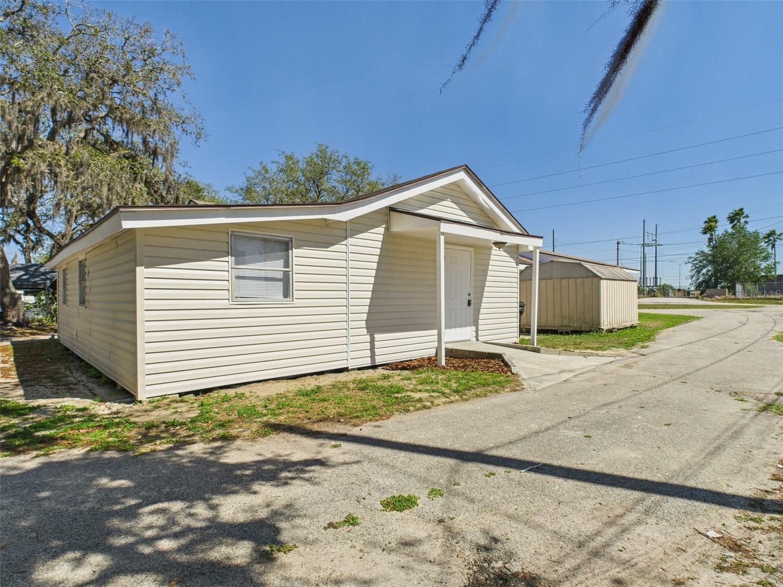 Image 82 of 96 For 1510 Derby Avenue