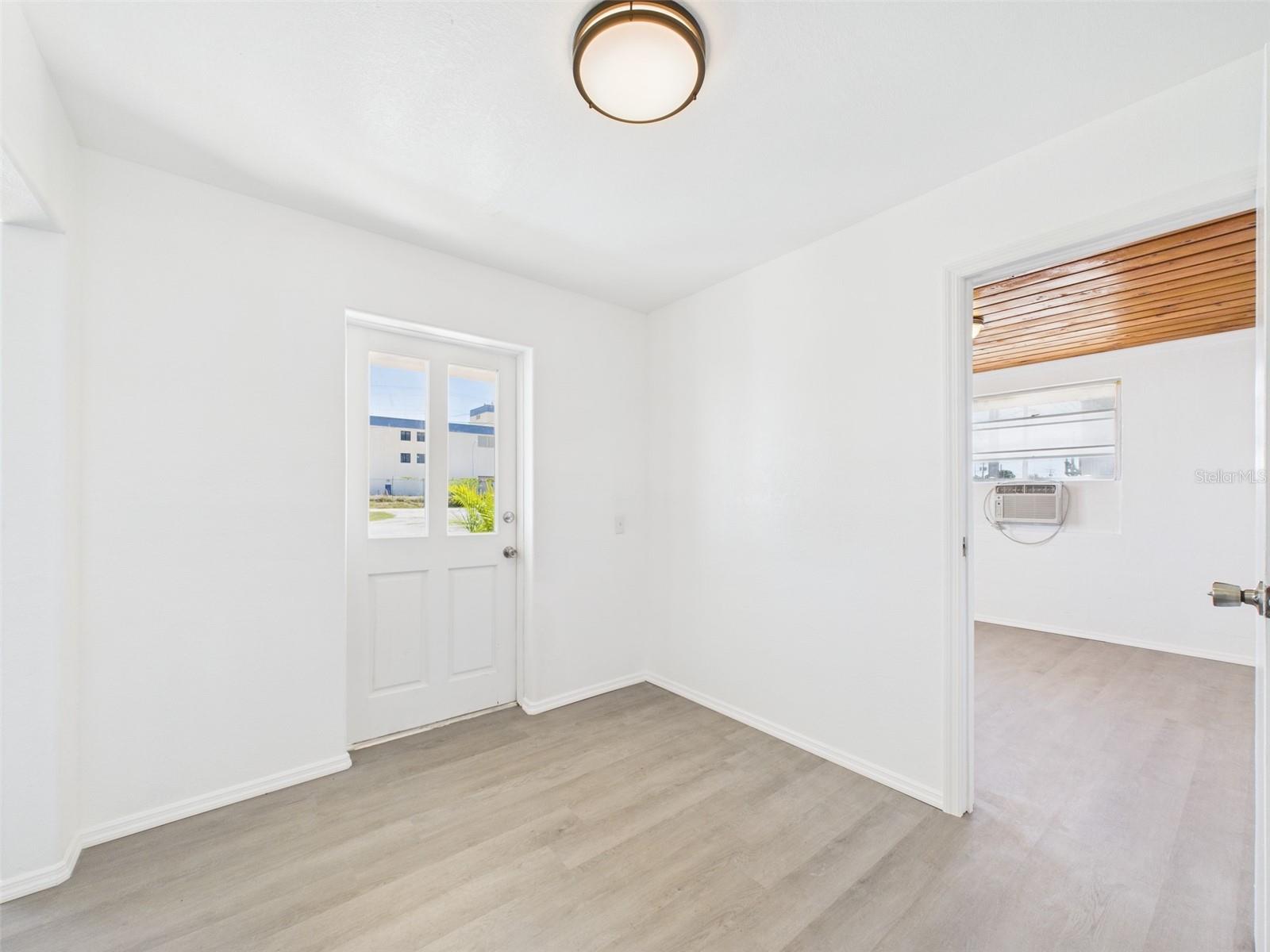 Image 86 of 96 For 1510 Derby Avenue