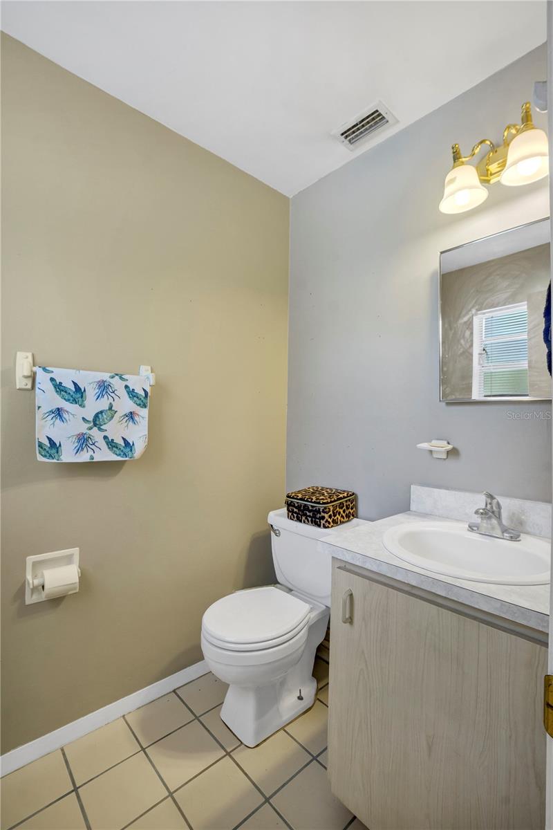 Image 10 of 37 For 517 Marianna Road