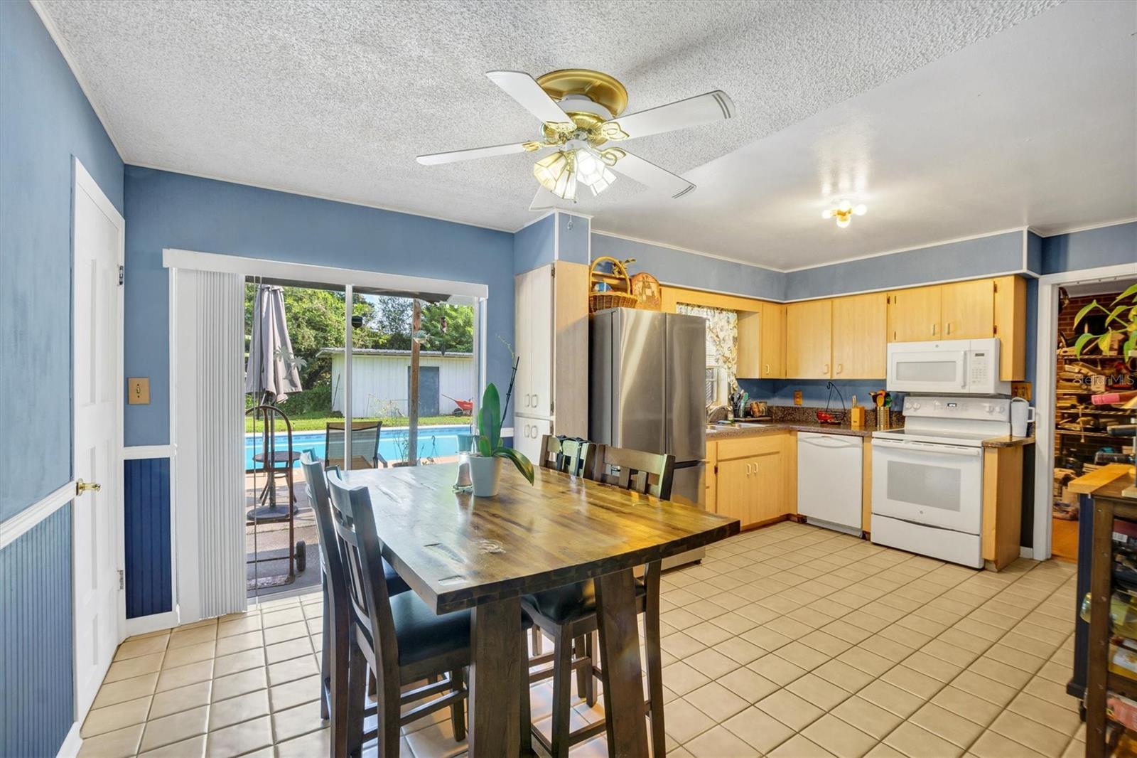 Image 16 of 37 For 517 Marianna Road