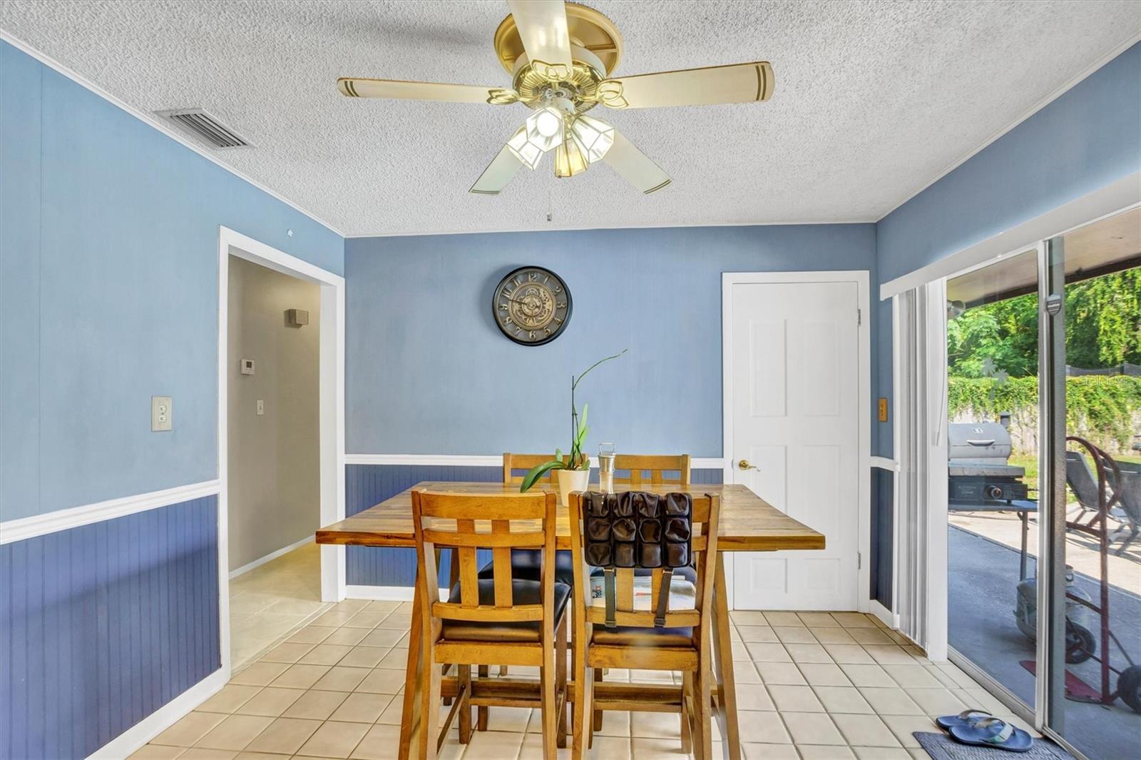 Image 18 of 37 For 517 Marianna Road