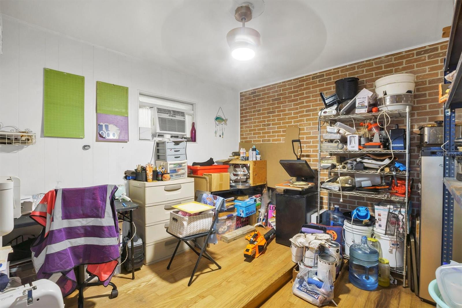 Image 21 of 37 For 517 Marianna Road