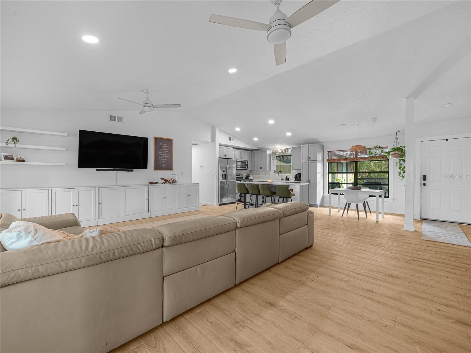 Image 13 of 50 For 6613 Masters Avenue