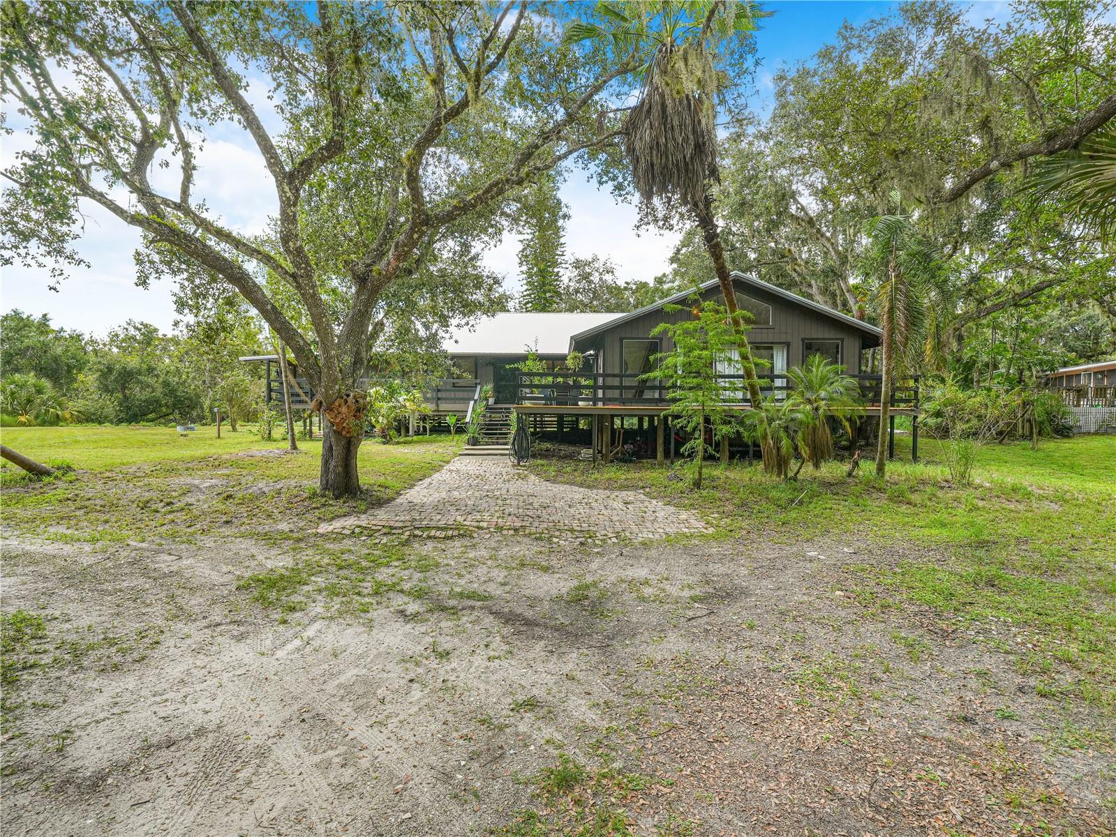 Image 3 of 50 For 6613 Masters Avenue
