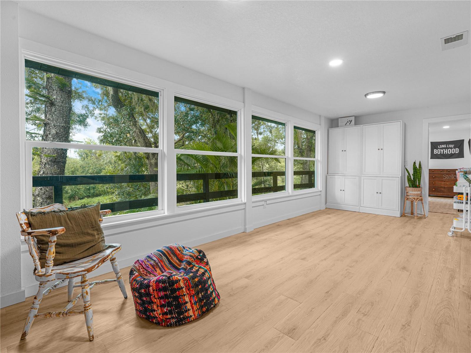 Image 30 of 50 For 6613 Masters Avenue