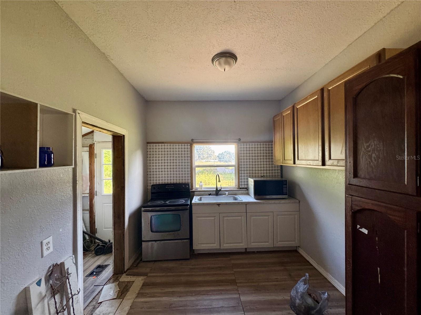 Image 19 of 34 For 317 8th Street