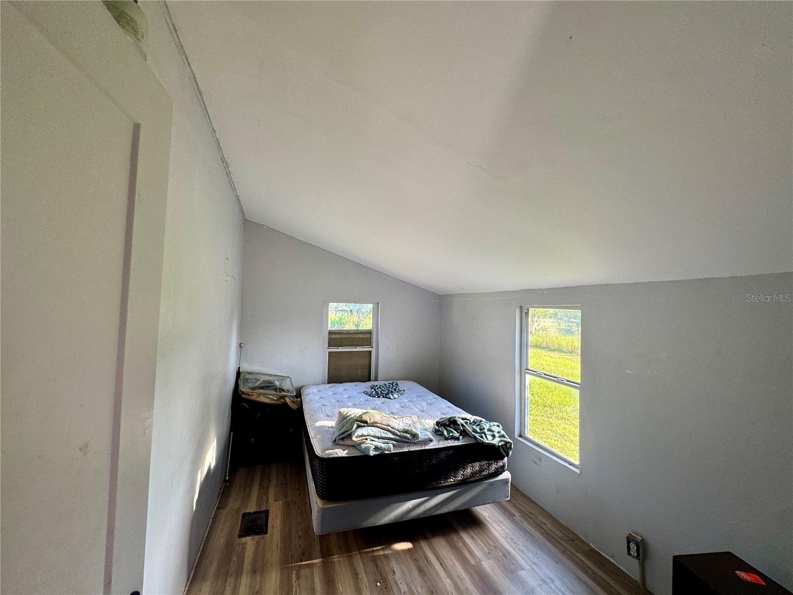 Image 22 of 34 For 317 8th Street